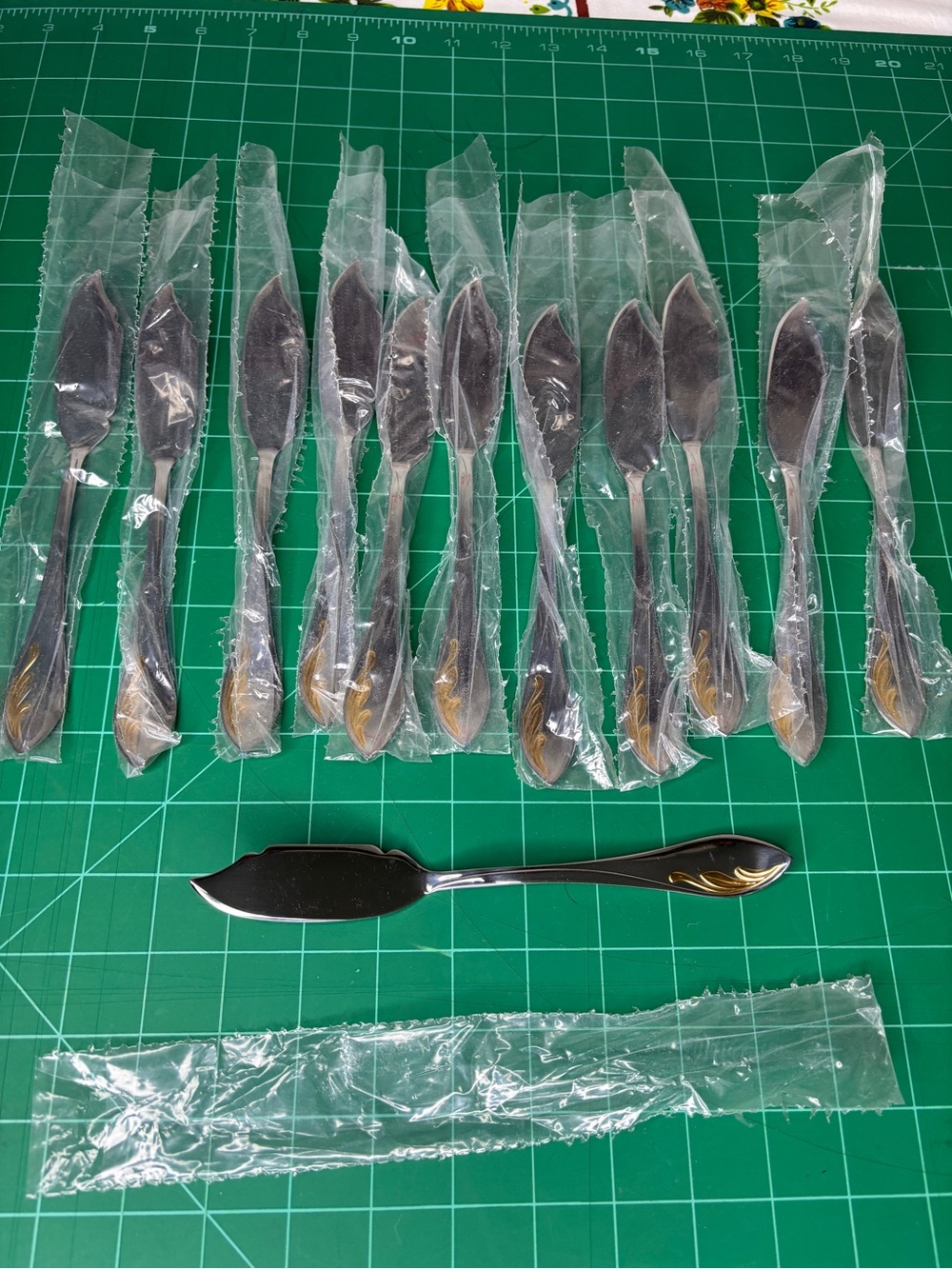 Vintage Gottinghen 12 Piece Fish Set Stainless Steel 24kt Gold Plated Scrollwork